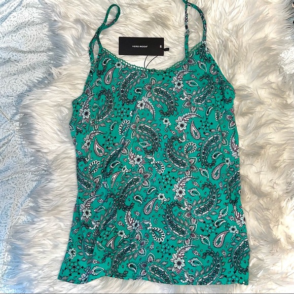 NWT - Vero Moda Print Green Top - Picture 3 of 5